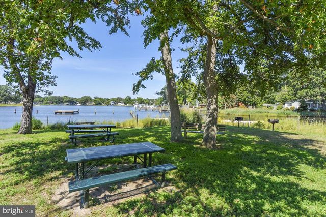 1623 SHORE DR, Edgewater, MD 21037
