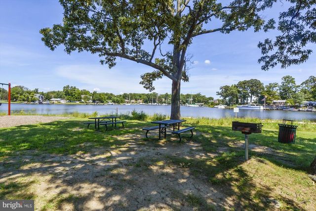 1623 SHORE DR, Edgewater, MD 21037