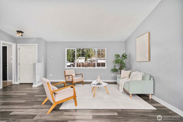 25502 52nd Avenue E, Graham, WA 98338