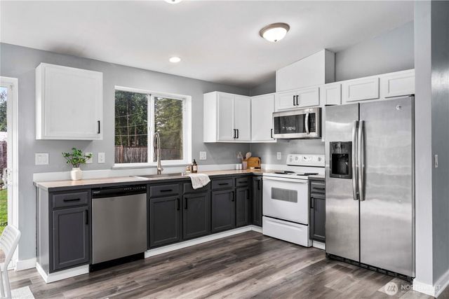 25502 52nd Avenue E, Graham, WA 98338