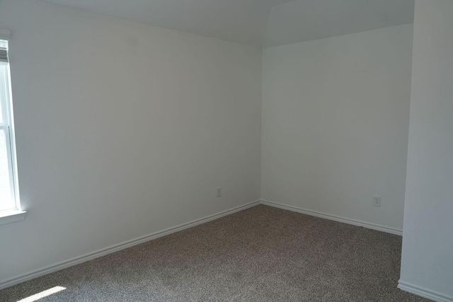 508 Oak Chase Avenue, Dayton, TX 77535