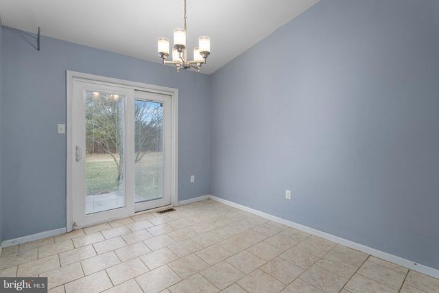 21 CHARLES DR, New Castle, DE 19720