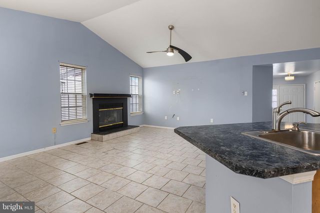 21 CHARLES DR, New Castle, DE 19720