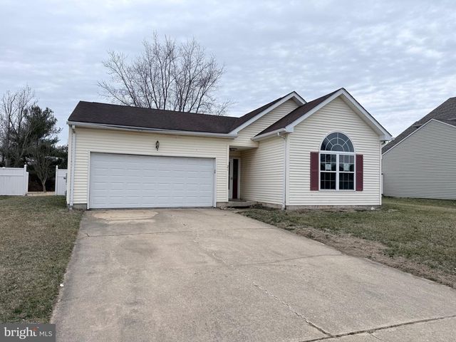 21 CHARLES DR, New Castle, DE 19720