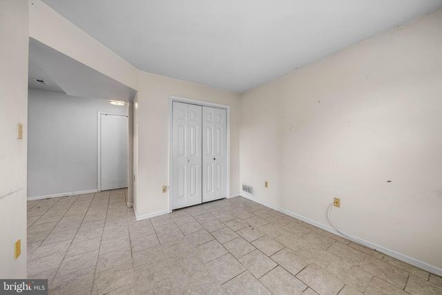 21 CHARLES DR, New Castle, DE 19720