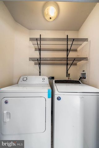 21 CHARLES DR, New Castle, DE 19720