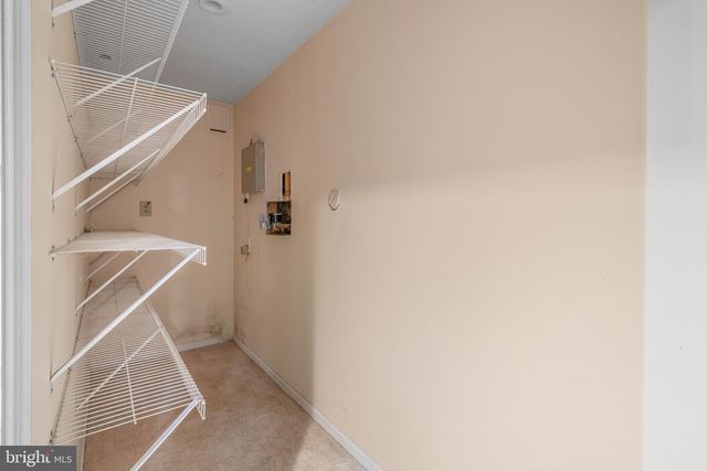 21 CHARLES DR, New Castle, DE 19720