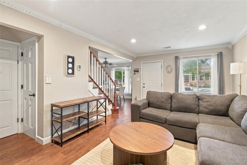 1 Alhambra Drive, Oceanside, NY 11572 — photo 4