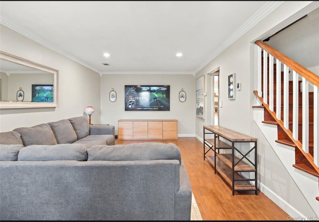 1 Alhambra Drive, Oceanside, NY 11572 — photo 5