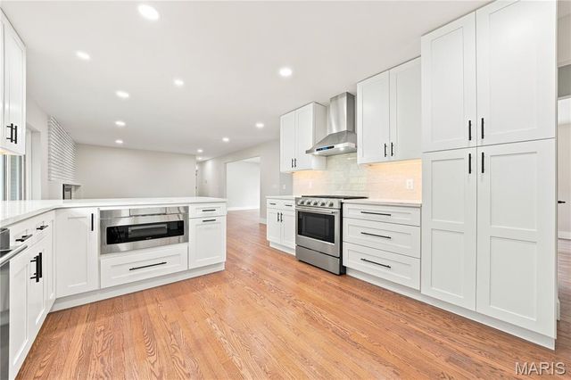849 Charlesgate Drive, St Louis, MO 63132