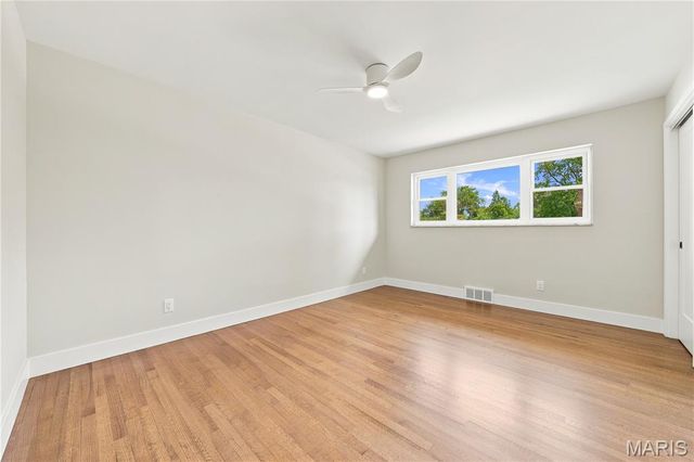 849 Charlesgate Drive, St Louis, MO 63132