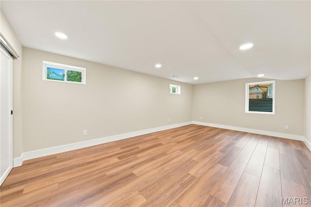 849 Charlesgate Drive, St Louis, MO 63132