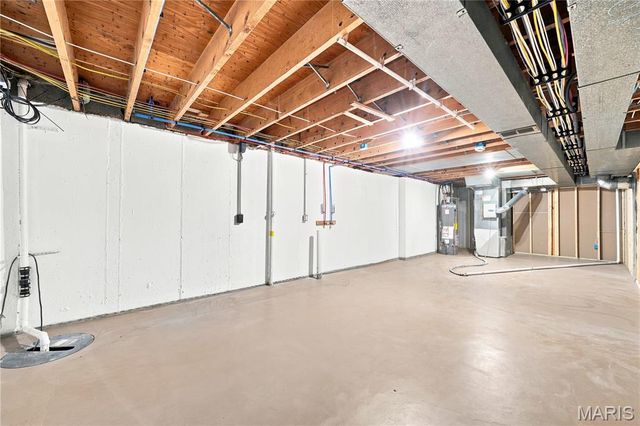 849 Charlesgate Drive, St Louis, MO 63132