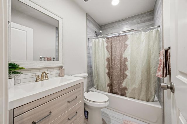 7834 Glen Echo St, Citrus Heights, CA 95610