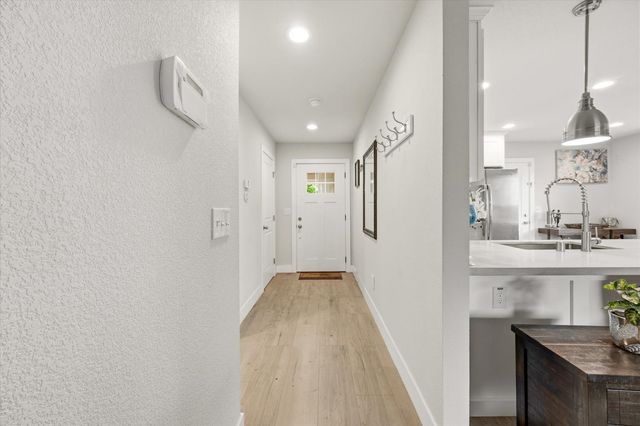 7834 Glen Echo St, Citrus Heights, CA 95610