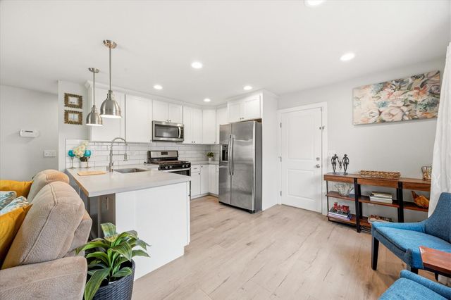 7834 Glen Echo St, Citrus Heights, CA 95610