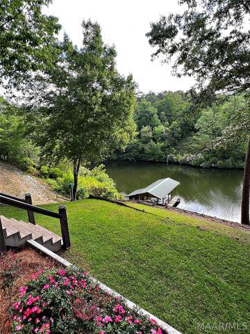 733 Cartwright Road, Titus, AL 36080