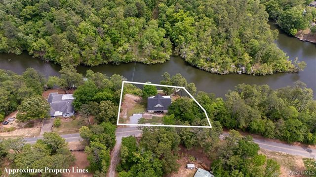 733 Cartwright Road, Titus, AL 36080