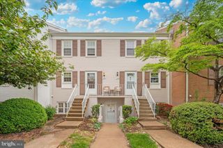 14553 GOLDEN OAK RD, Centreville, VA 20121