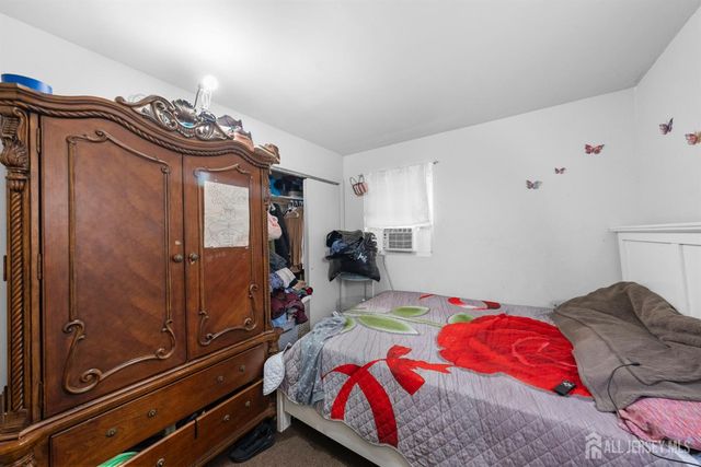 16 Millstone Road, Franklin Twsp, NJ 08873