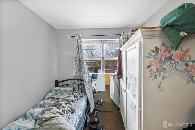 16 Millstone Road, Franklin Twsp, NJ 08873