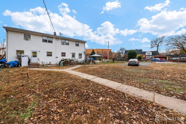 16 Millstone Road, Franklin Twsp, NJ 08873