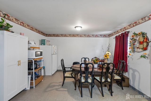 16 Millstone Road, Franklin Twsp, NJ 08873