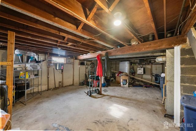 16 Millstone Road, Franklin Twsp, NJ 08873