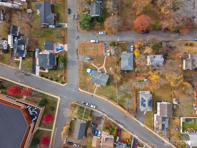 16 Millstone Road, Franklin Twsp, NJ 08873