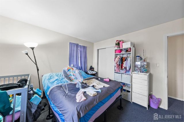 16 Millstone Road, Franklin Twsp, NJ 08873