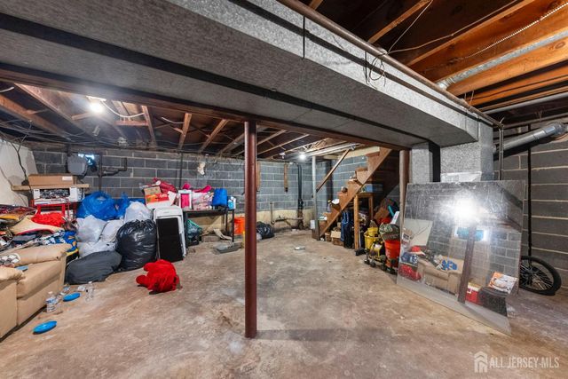 16 Millstone Road, Franklin Twsp, NJ 08873