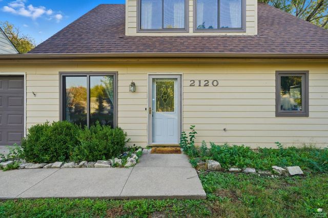 2120 Halls Landing, Manhattan, KS 66502