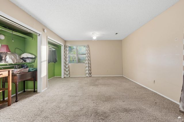 2120 Halls Landing, Manhattan, KS 66502