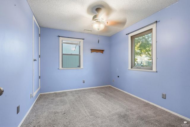 2120 Halls Landing, Manhattan, KS 66502