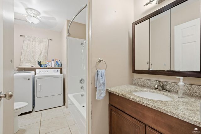 2120 Halls Landing, Manhattan, KS 66502