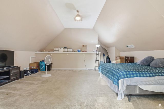 2120 Halls Landing, Manhattan, KS 66502