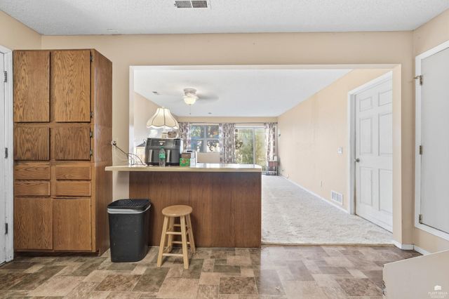 2120 Halls Landing, Manhattan, KS 66502