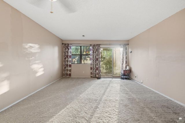 2120 Halls Landing, Manhattan, KS 66502