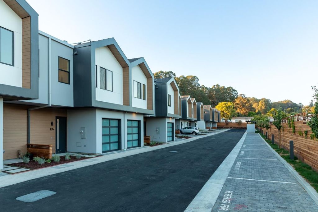 105 Darlington, Soquel, CA 95073