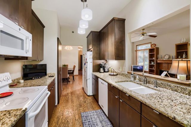 2529 Claremont Drive 38, Mendota Heights, MN 55120