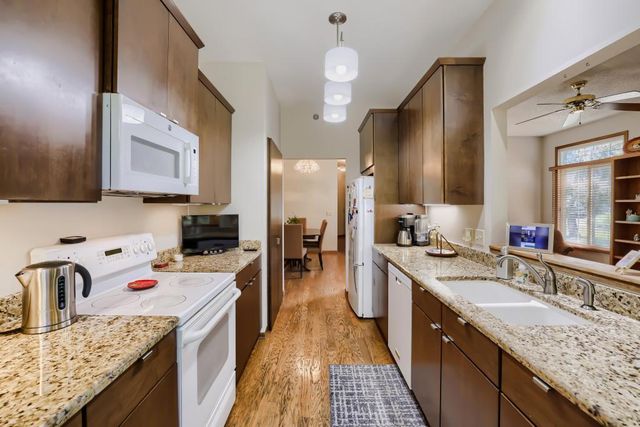 2529 Claremont Drive 38, Mendota Heights, MN 55120