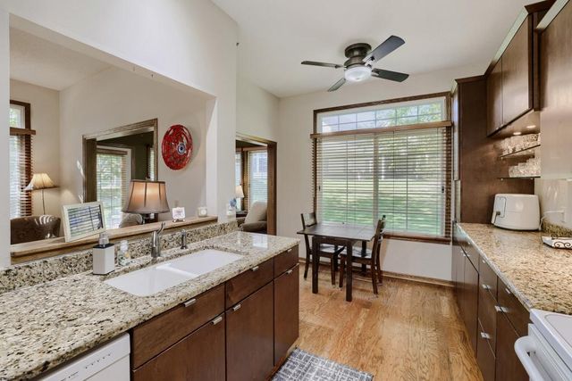 2529 Claremont Drive 38, Mendota Heights, MN 55120