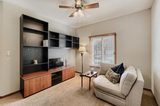 2529 Claremont Drive 38, Mendota Heights, MN 55120
