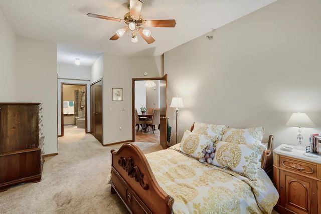 2529 Claremont Drive 38, Mendota Heights, MN 55120
