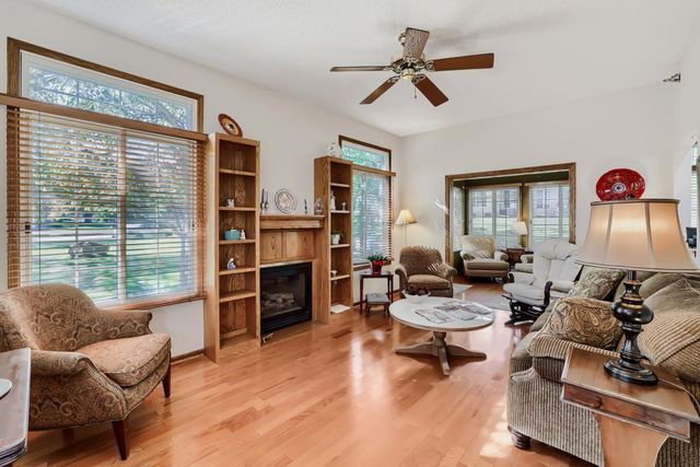 2529 Claremont Drive 38, Mendota Heights, MN 55120