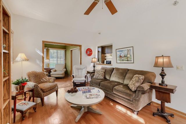 2529 Claremont Drive 38, Mendota Heights, MN 55120