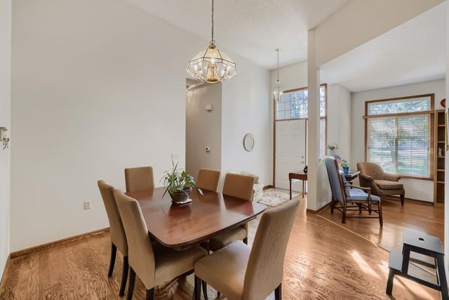 2529 Claremont Drive 38, Mendota Heights, MN 55120