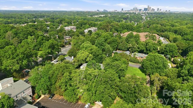 1616 Flynwood Drive F, Charlotte, NC 28205