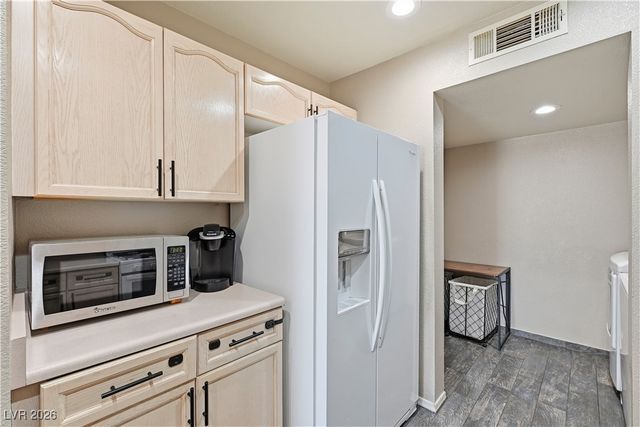 7600 Almeria Avenue, Las Vegas, NV 89128