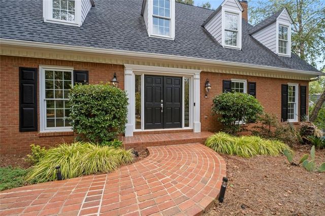 8705 River Bluff Lane, Roswell, GA 30076